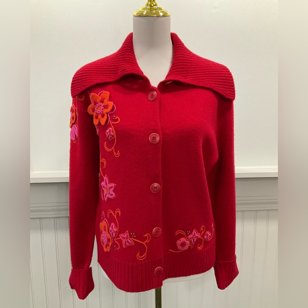 Vintage Mendocino Hong Kong 100% Merino Wool Red Floral Embroidered Cardigan